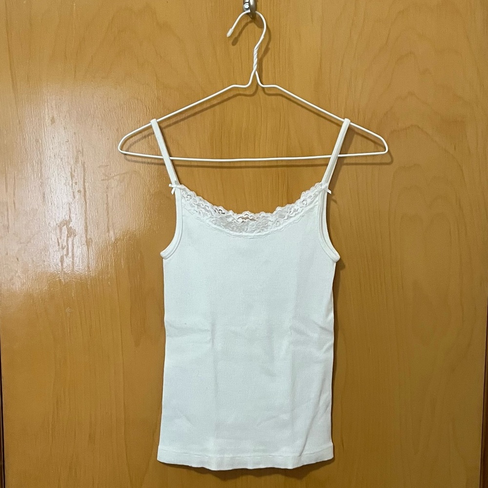 Brandy Melville White Lace Trim Natasha Cami Tank Top